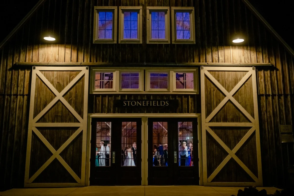wedding reception photograph at stonefields estate