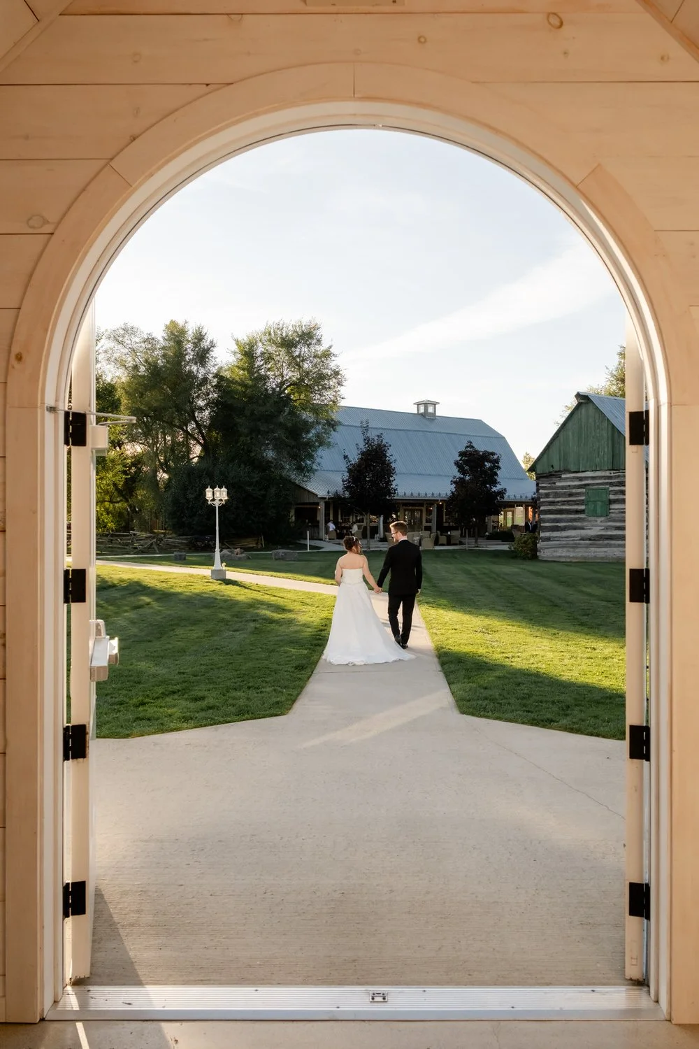 romantic natural light portrait at stonefields estate