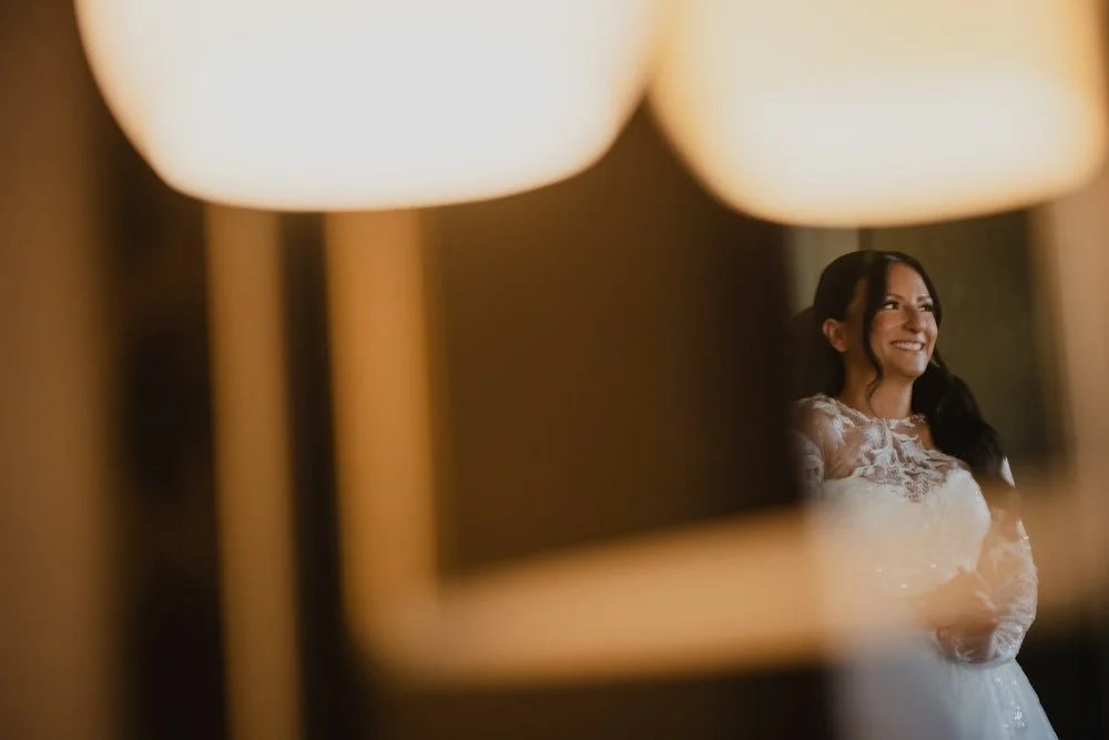 Photo of a bride getting ready a the chateau laurier