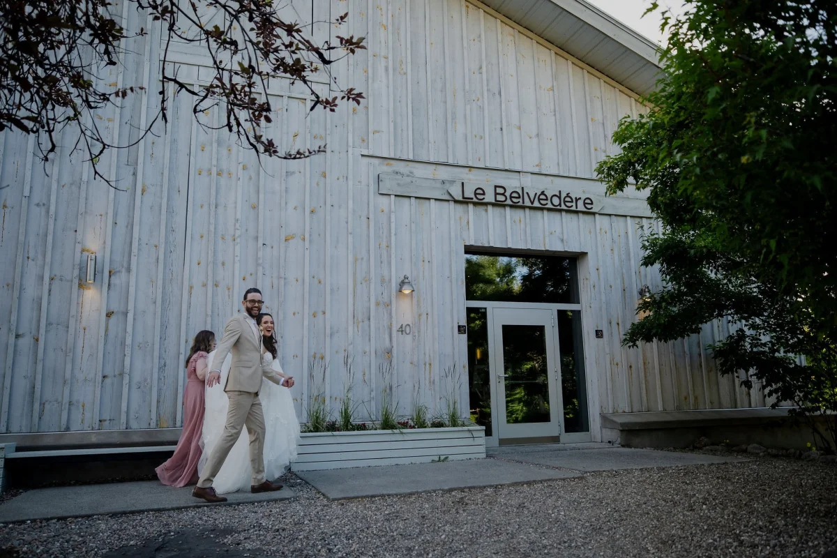 candid wedding photo at le belvedere