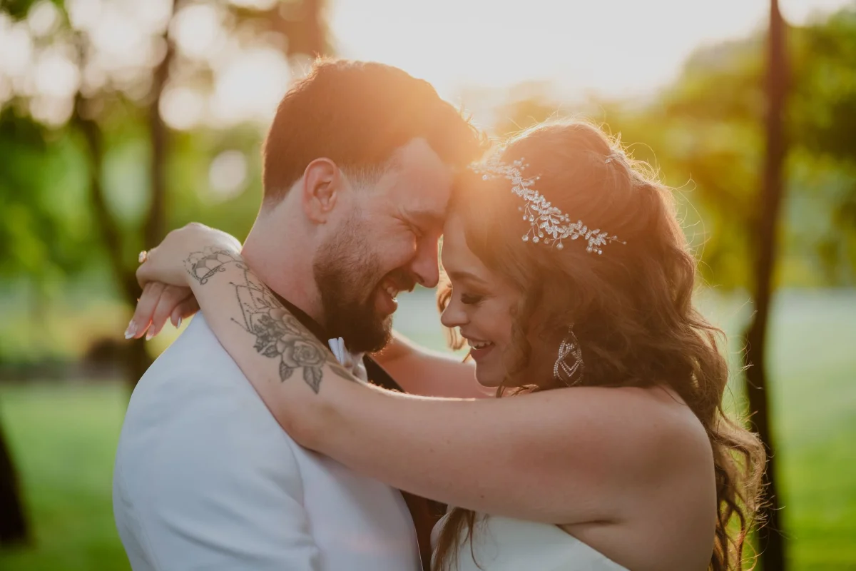 sunset wedding photo at stonefields estate
