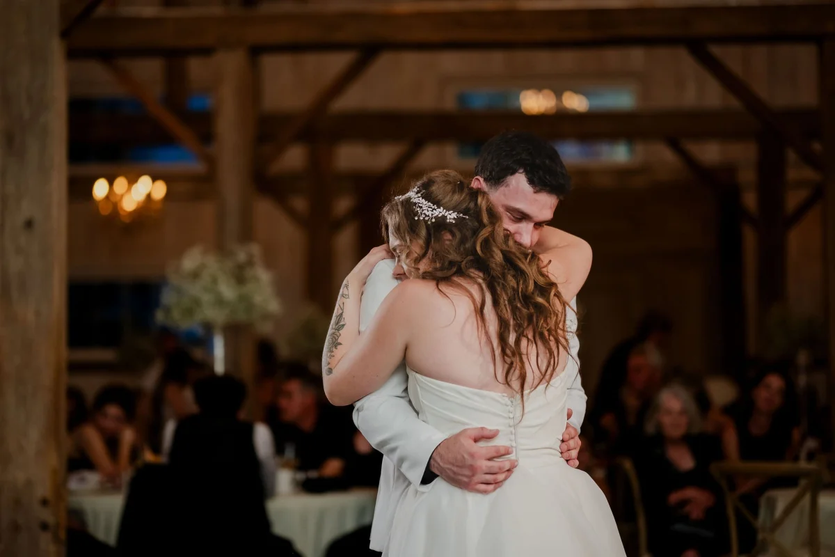 dancing at a stonefields estate wedding