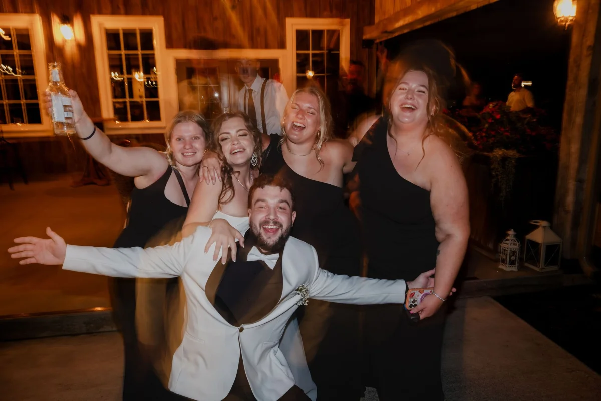 dancing at a stonefields estate wedding