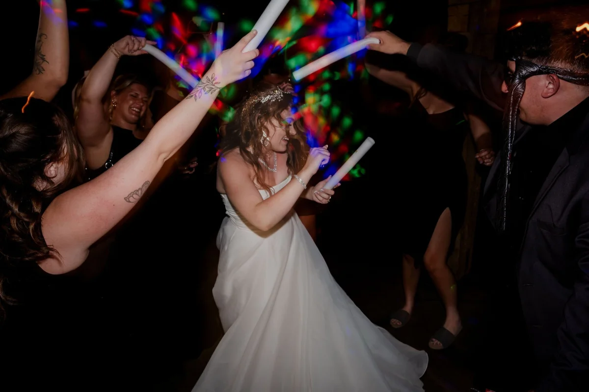 dancing at a stonefields estate wedding