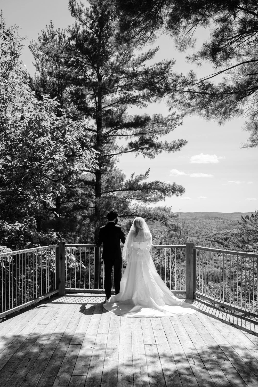 Photos of a bride and groom at their le belvedere wedding