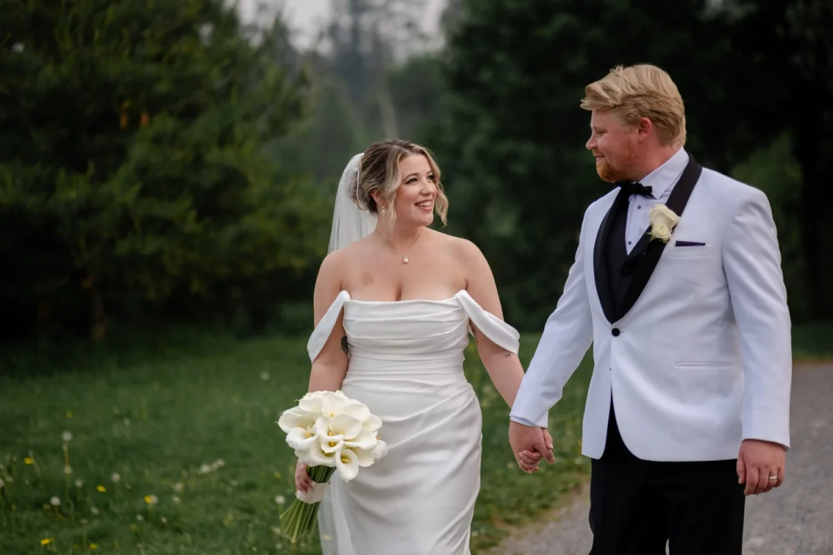 Capturing the Essence of Sarah and Chris’ Wedding at Lago Bar and Grill
