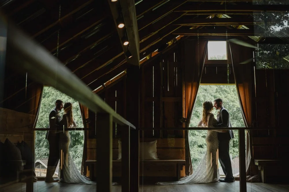 couples portraits at an Adelina barn wedding
