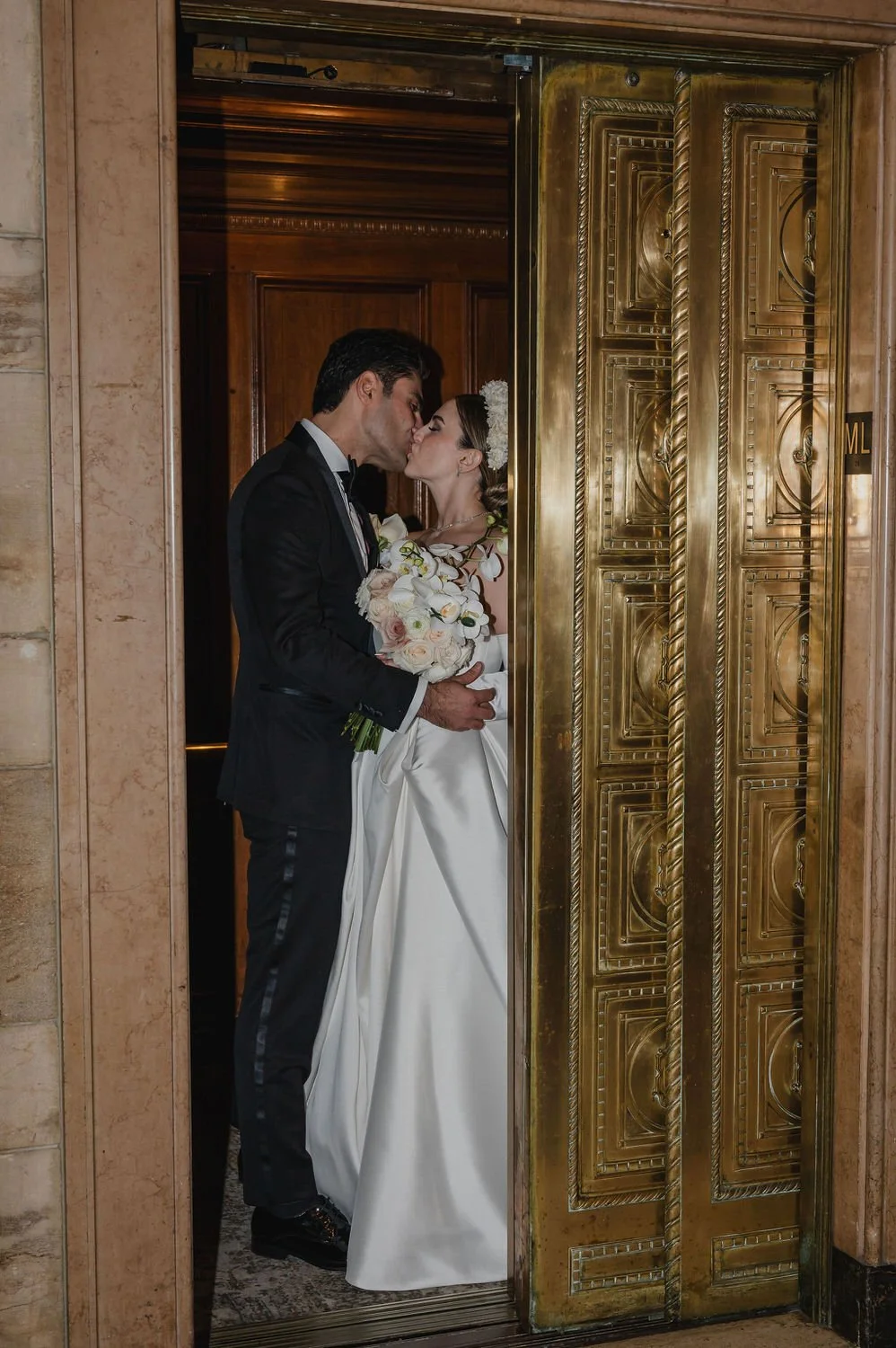 fashion style wedding photograph at the chateau laurier