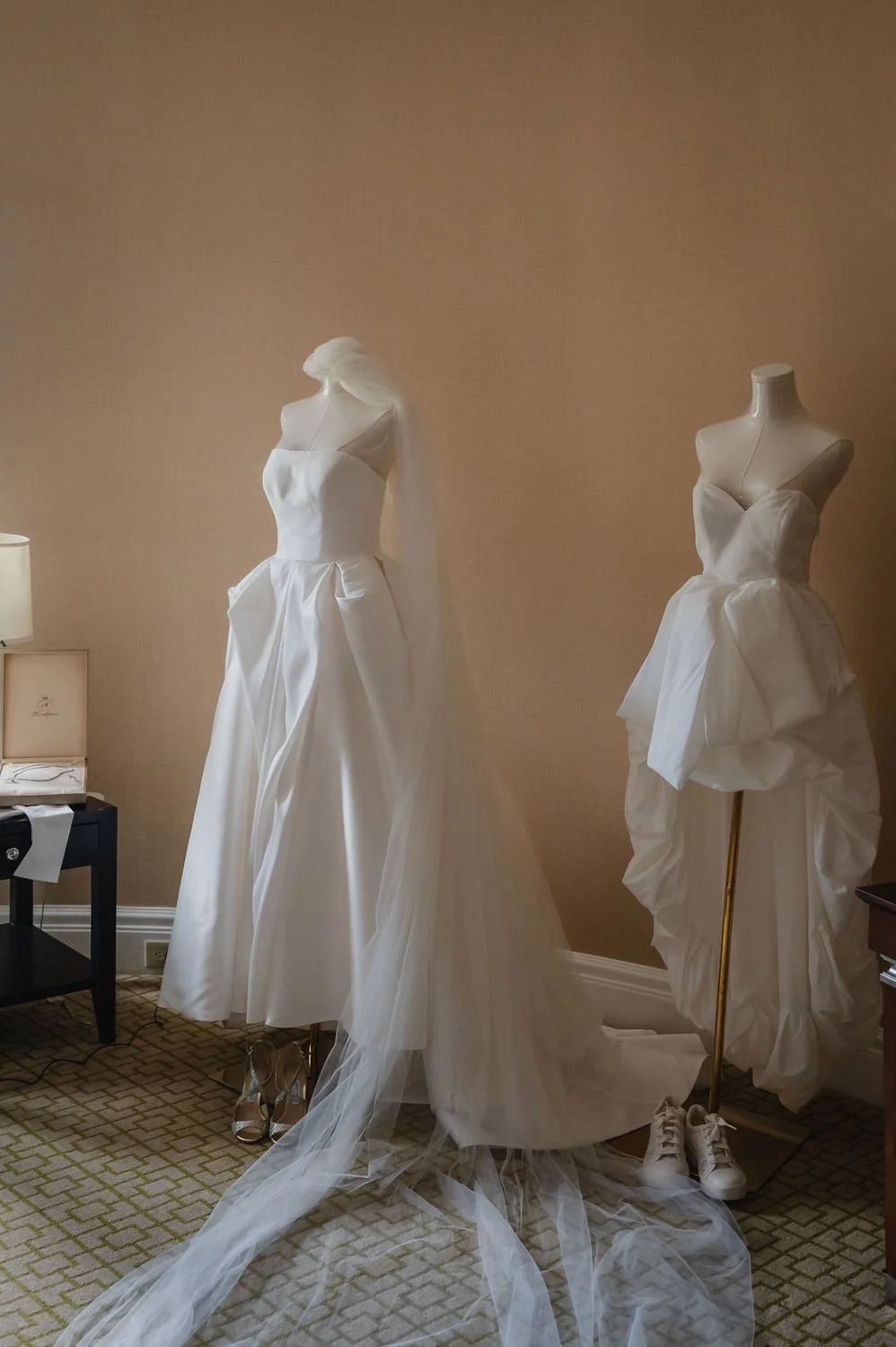 wedding detail photograph inside the chateau laurier