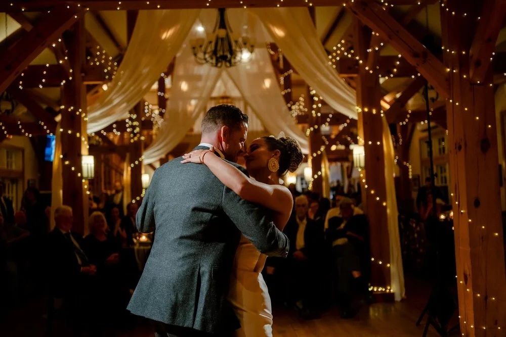 first dance photograph at temples sugarbush near ottawa