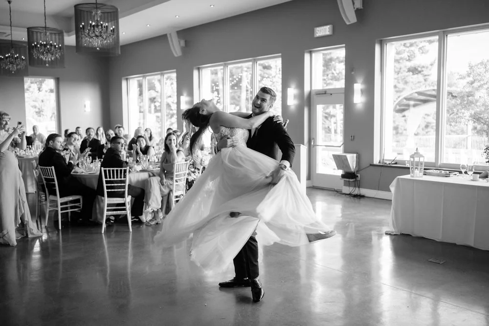 first dance photograph at a le belvedere wedding