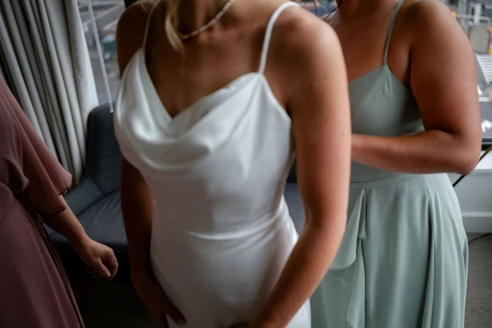 photograph of a bride getting ready for her wedding at the andaz hotel in ottawa