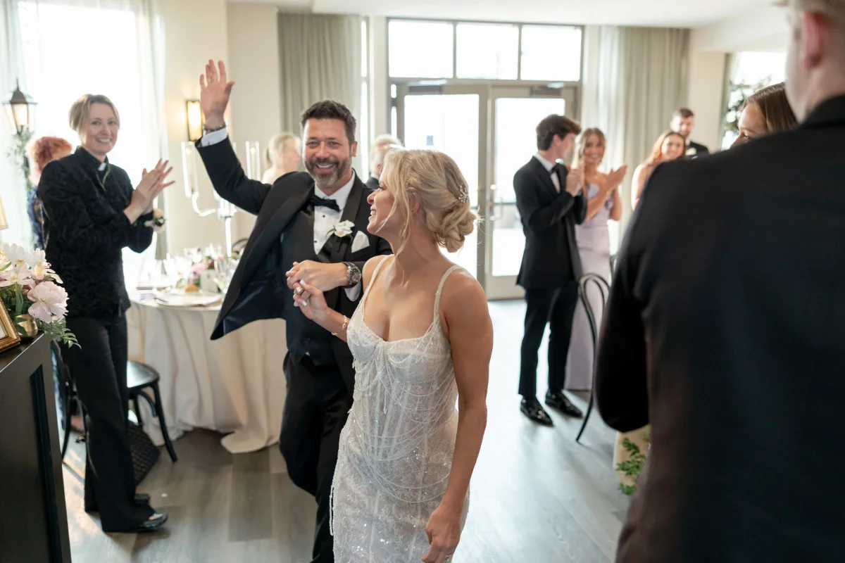 rooftop-garden-wedding-edgewater-grand-entrance