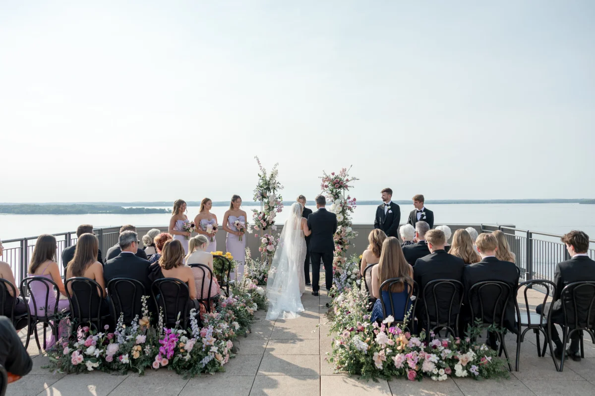 edgewater-sky-bar-patio-wedding